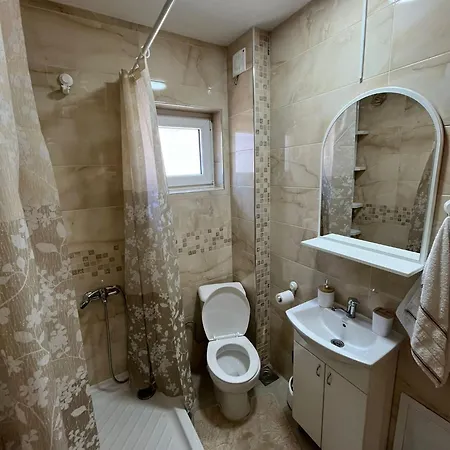 Kvins 1 Apartament *