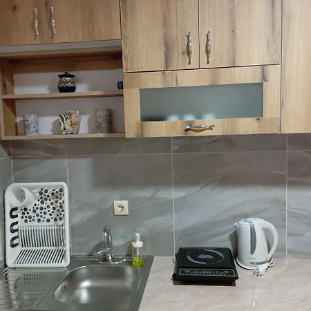 Kvins 1 Apartament *