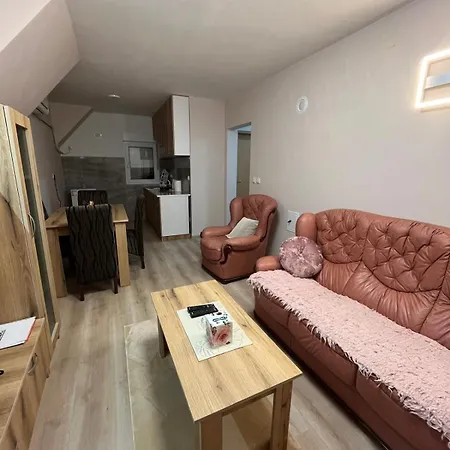 Apartament Kvins 1